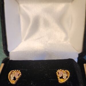 Vintage Elegant Black Hills Gold Heart Earrings
